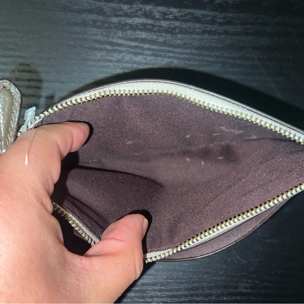 COACH Cream Leather Wallet - Picture 4 of 4